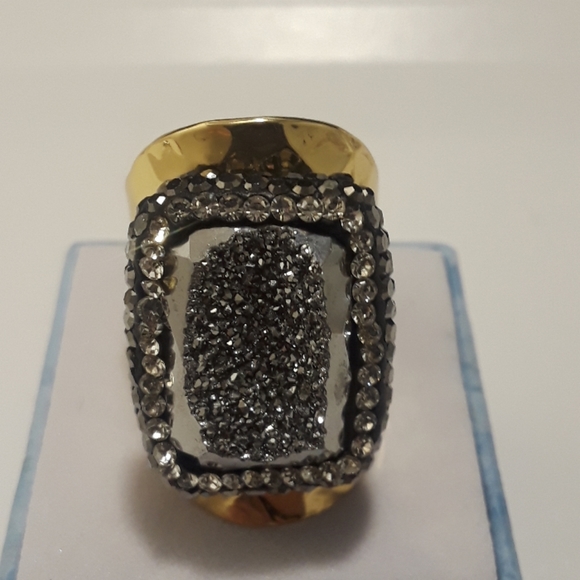 Ring band size 7 gold tone gorgeous - Picture 1 of 3